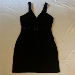 IUUIM black sleeveless V-neck dress with mesh trim